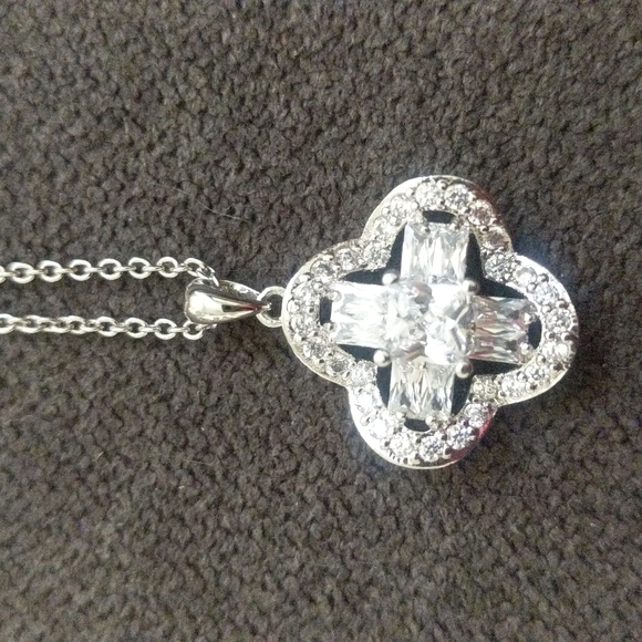 Park Lane cubic zirconia necklace - Picture 9 of 10